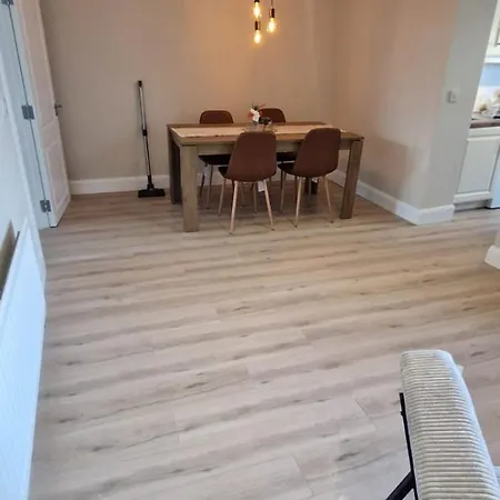 Cosy 3 Bedroom House Дом отдыха